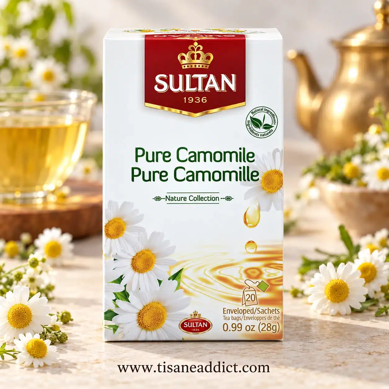 Boîte de l’infusion Pure Camomille Sultan présentée de face avec des fleurs de camomille